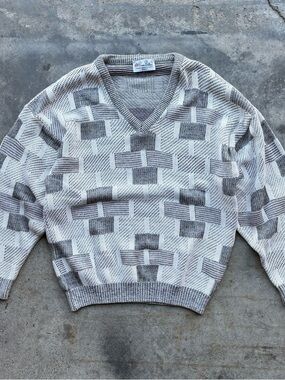 Prince Bellini made in Canada V-Neck Geometric Knit Sweater in Cream and Gray
